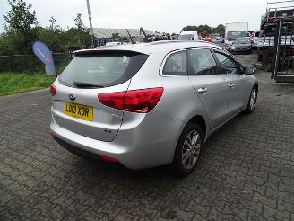 dommages machines Kia Ceed Sportswagon  1.6 CRDi 16V VGT 2013/1