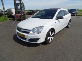 Opel Astra GTC 1.4 16v picture 4