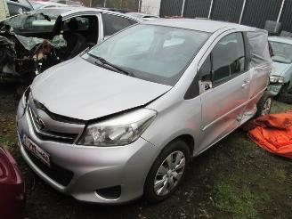 damaged commercial vehicles Toyota Yaris 1,3 Lounge 2012/3