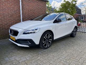 Voiture accidenté Volvo V-40 Cross-Country T3 Automaat 2019/3
