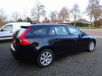 Volvo V-60 1.6 T3 Kinetic AUTOMAAT NAVI CLIMA 110KW picture 4