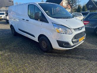 damaged commercial vehicles Ford Transit Custom 2.0 TDCI L2H1 TREND. 2017/11