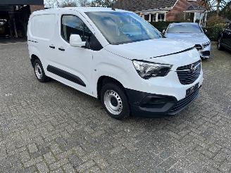 Coche accidentado Opel Combo 1.6 D L1H1 EDITION. 2019/7