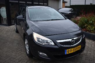 occasion passenger cars Opel Astra SPORTS TOURER 2011/10