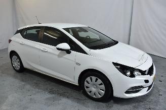 danneggiata veicoli commerciali Opel Astra 1.2 Bns Edition 2020/9