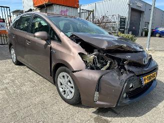 Damaged car Toyota Prius Plus Wagon 1.8 Aspiration Limited 2016/3