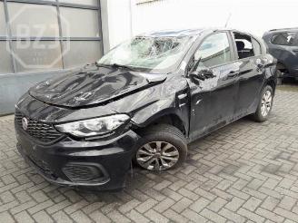 Auto incidentate Fiat Tipo Tipo (356H/357H), Hatchback, 2016 1.4 16V 2018