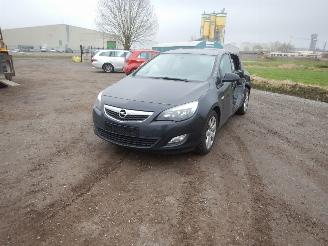 Auto da rottamare Opel Astra 1.7cdti 2013/1