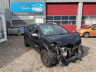 uszkodzony samochody osobowe Renault Clio Clio III Estate/Grandtour (KR), Combi, 2007 / 2014 1.2 16V 75 2011/1