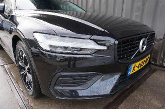 Volvo V-60 2.0 B3 120kW Automaat Led Momentum picture 11