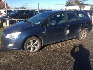 Opel Astra Sports Tourer 1.4 Edition picture 3