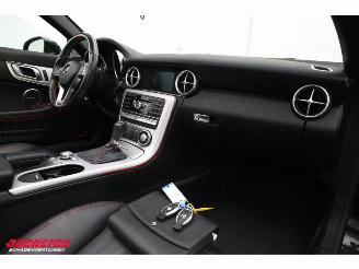 Mercedes SLK SLK200 Aut. AMG CarbonLOOK Airscarf H/K Leder Navi Camera 87.164 km! picture 10