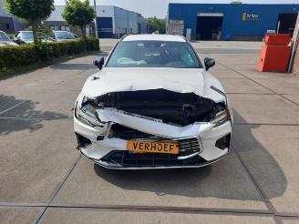 skadebil auto Volvo V-60 V60 II (ZW), Combi, 2018 2.0 T4 16V 2020/1