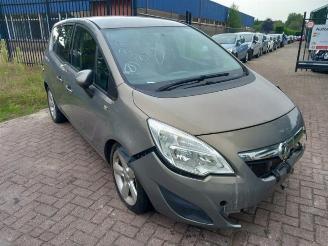 dañado vehículos comerciales Opel Meriva  2010/5