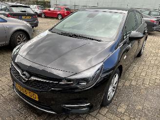 Avarii auto utilitare Opel Astra 1.2 Edition   HB 2021/4