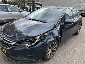 disassembly commercial vehicles Opel Astra 1.0 Turbo Business +  5 Drs 2017/7