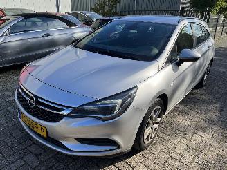 Salvage car Opel Astra Stationcar 1.6 CDTI Business+ 2018/7