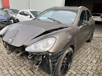 damaged passenger cars Porsche Cayenne 3.6 V6 2013/6