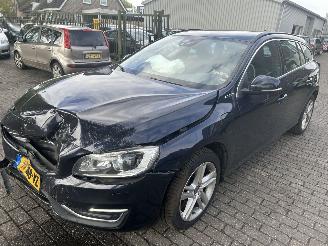 Auto incidentate Volvo V-60 2.4  D5 Twin Engine AWD  Automaat 2018/4
