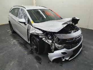 skadebil bromfiets Opel Astra 1.0 Online Edition 2018/7