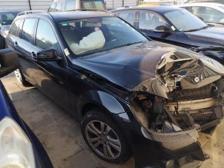 uszkodzony samochody osobowe Mercedes C-klasse C Estate (S204), Combi, 2007 / 2014 2.2 C-200 CDI 16V BlueEFFICIENCY 2012/4