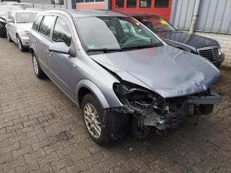 Voiture accidenté Opel Astra Astra H SW (L35), Combi, 2004 / 2014 1.8 16V 2006