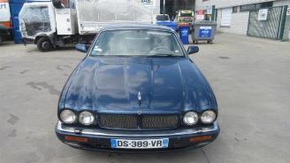 Coche accidentado Jaguar XJ  1996/6