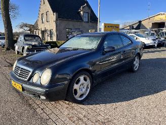 Mercedes CLK 200 coupe met oa airco picture 1