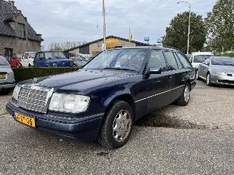 dommages fourgonnettes/vécules utilitaires Mercedes 200-280 E280 ELEGANCE 7 PERSOONS UITVOERING, AIRCO, PRIJS IS INCL. BTW !!! 1995/1