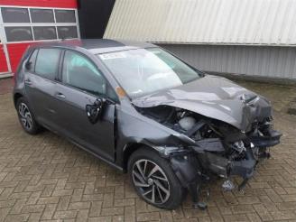 Voiture accidenté Volkswagen Golf Golf VII (AUA), Hatchback, 2012 / 2021 1.0 TSI 12V BlueMotion 2019/12
