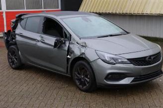 uszkodzony samochody osobowe Opel Astra Astra K, Hatchback 5-drs, 2015 / 2022 1.2 Turbo 12V 2021/12