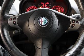 Alfa Romeo 147 147 (937), Hatchback, 2000 / 2010 1.6 HP Twin Spark 16V picture 17