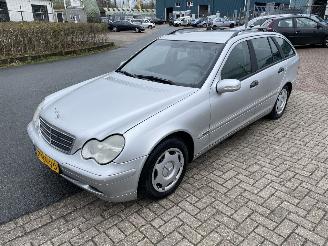 rozbiórka samochody osobowe Mercedes C-klasse Combi (S203) Combi 2.2 C-220 CDI 16V (OM646.963) 2003/9