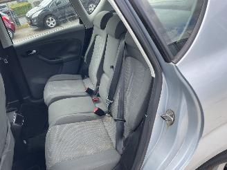 Seat Toledo (5P2) MPV 1.6 (BGU) [75kW] picture 10