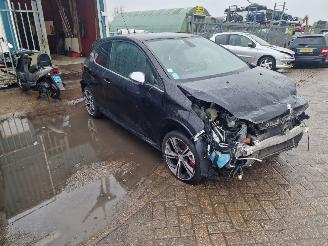 Damaged car Peugeot 208 GTI 2015/5