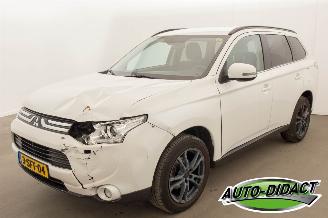 dommages fourgonnettes/vécules utilitaires Mitsubishi Outlander 2,0 Intense + 7 pers. Automaat 2014/9