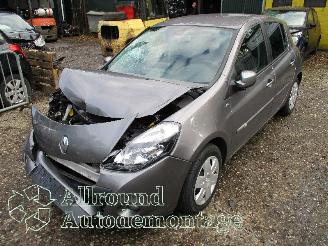 demontáž osobní automobily Renault Clio Clio III (BR/CR) Hatchback 1.5 dCi FAP (K9K-770(K9K-67)) [65kW]  (08-2=
010/12-2014) 2012/7