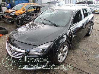 uszkodzony samochody osobowe Opel Insignia Insignia Sports Tourer Combi 2.0 CDTI 16V 120 ecoFLEX (A20DTE(Euro 5))=
 [88kW]  (03-2012/06-2015) 2014