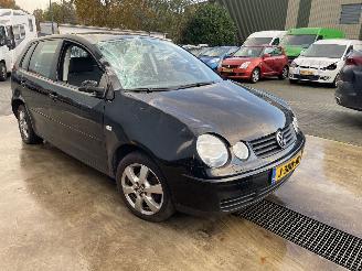 Salvage car Volkswagen Polo 1.4 16V 5drs 2003/12