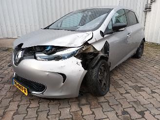 damaged scooters Renault Zoé Zoé (AG) Hatchback 5-drs 65kW (5AQ-601) [65kW]  (06-2012/...) 2014/9