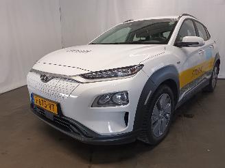 Salvage car Hyundai Kona Kona (OS) SUV 64 kWh (EM16) [150kW]  (04-2018/03-2023) 2020/12