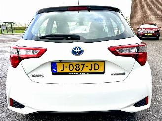 Toyota Yaris 1.5 Hybrid 87pk automaat Design Sport 5drs - front + line assist - camera - clima - cruise - keyless start - twotone - NIEUW MODEL picture 79