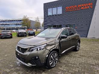 Voiture accidenté Peugeot 3008 PLUG IN HYBR 220KW  / AWD / GT-PACK / PANO 2020/6