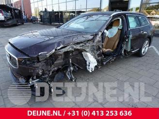 Damaged car Volvo V-90 V90 II (PW), Combi, 2016 2.0 T5 16V Polestar 2019