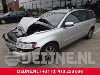 Damaged car Volvo V-50 V50 (MW), Combi, 2003 / 2012 1.8 16V Flexifuel 2008/3