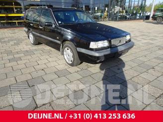 Auto incidentate Volvo 850 850 Estate, Combi, 1992 / 1997 2.5i T 20V AWD 1996/11