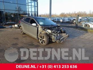 rozbiórka samochody osobowe Volvo V-40 V40 (MV), Hatchback 5-drs, 2012 / 2019 2.0 D2 16V 2015/10