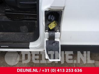 Opel Vivaro Vivaro, Van, 2014 / 2019 1.6 CDTI BiTurbo 120 picture 16