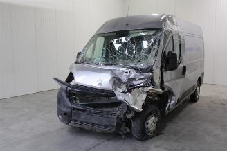 uszkodzony samochody ciężarowe Peugeot Boxer  2020/10