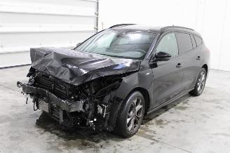damaged commercial vehicles Ford Focus  2021/9